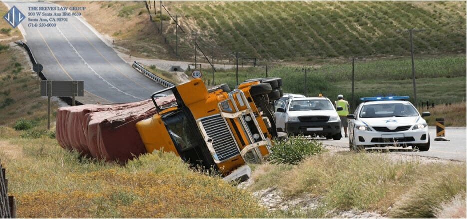 truck accident image on highway